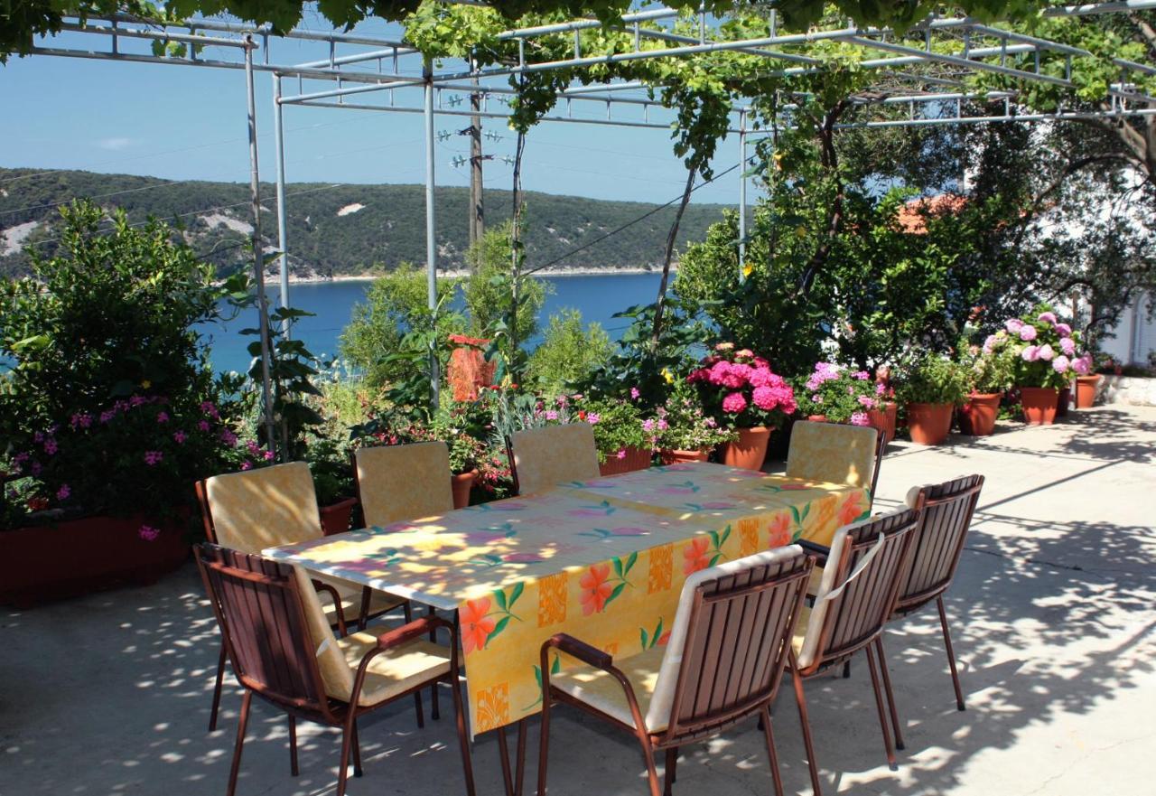 Apartments With A Parking Space Kampor, Rab - 5032 Exterior foto