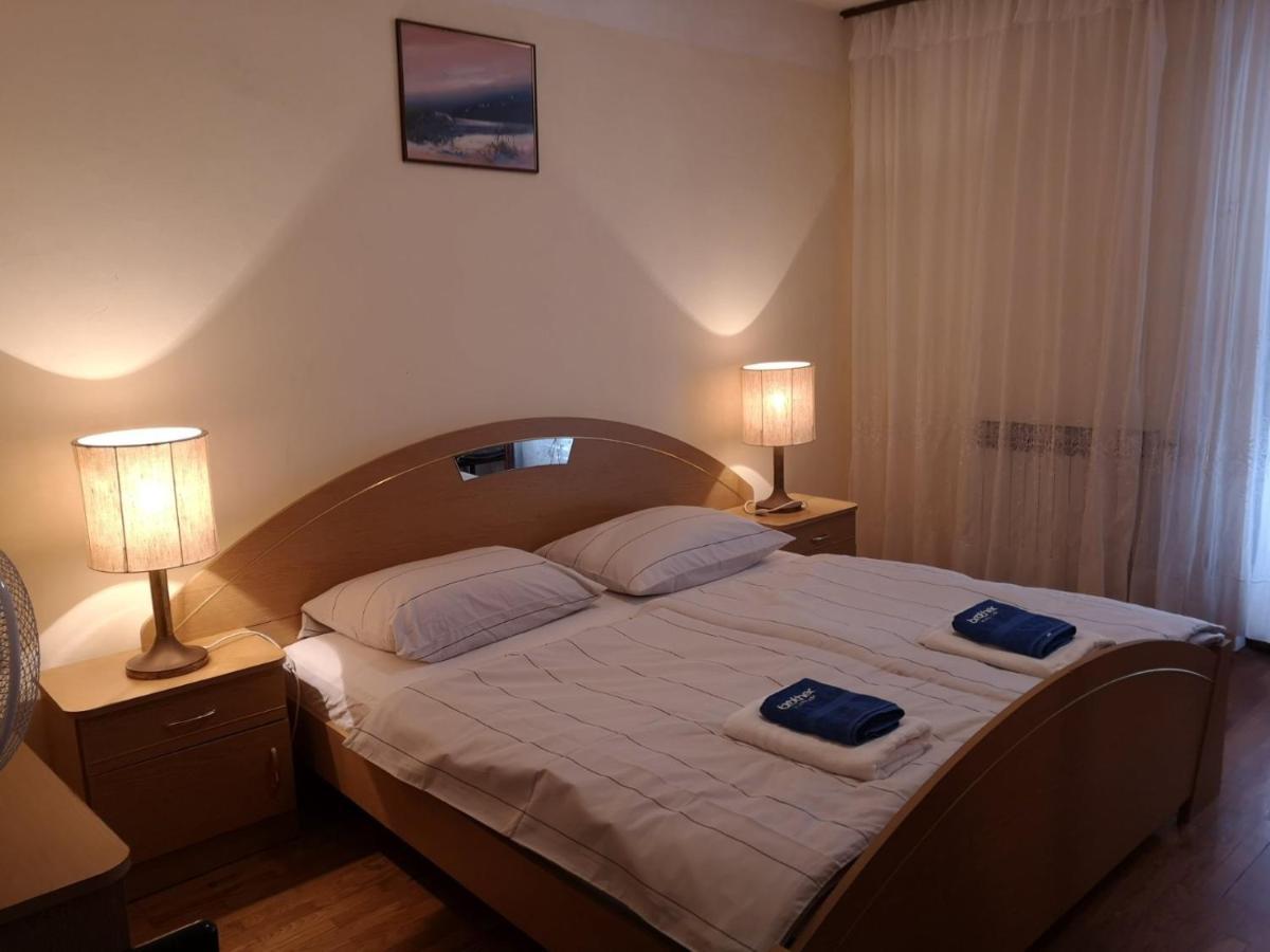 Apartments With A Parking Space Kampor, Rab - 5032 Exterior foto