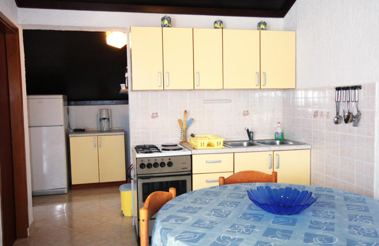 Apartments With A Parking Space Kampor, Rab - 5032 Exterior foto